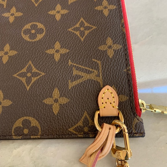 Sold Louis Vuitton Neverfull Pouchette Monogram Cherry - Picture 5 of 13